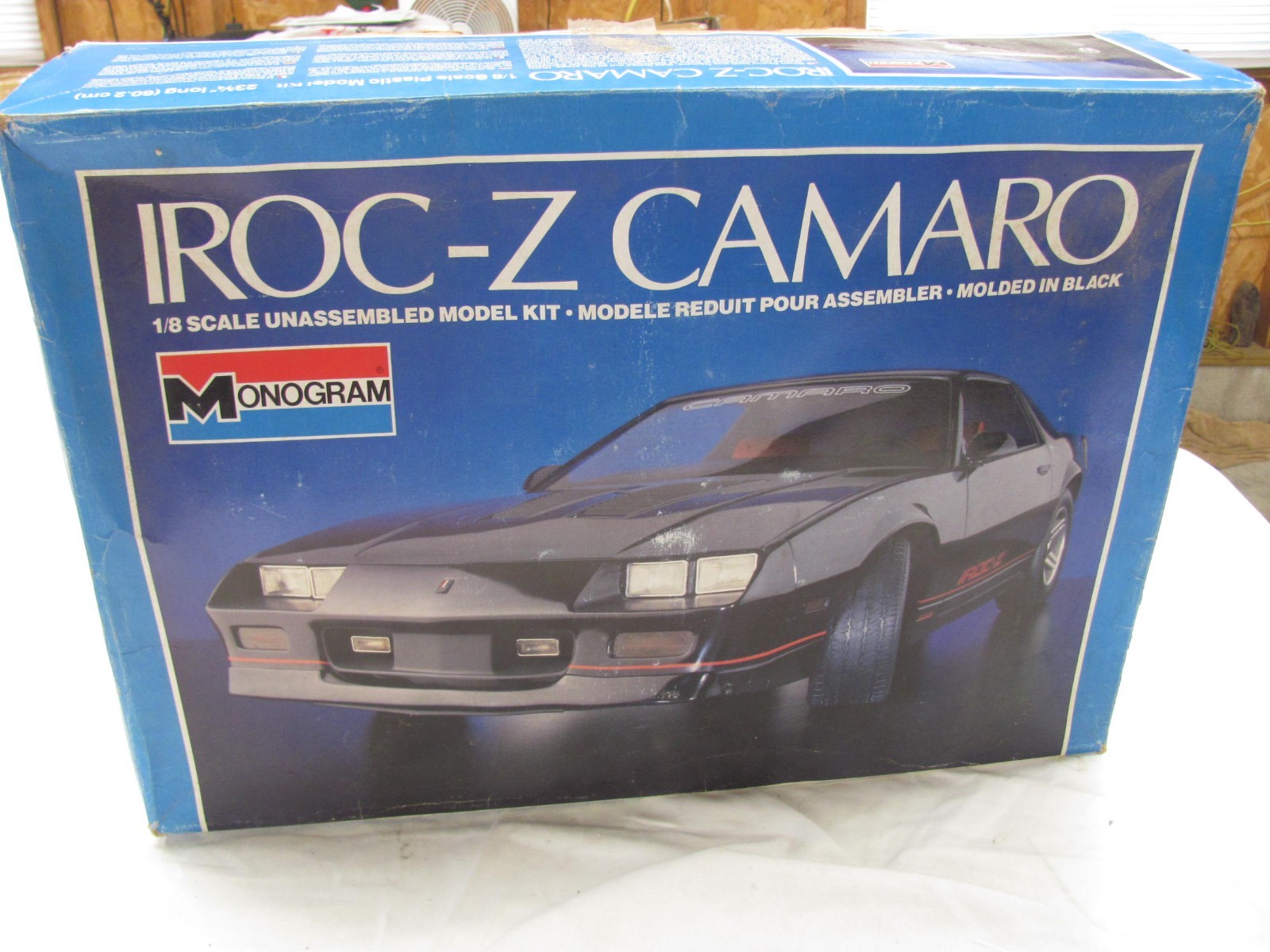 1/8 モノグラム製 シボレーカマロ Z-28 IROC-Z未組立モデル 1/8 モノグラム製 シボレーカマロ Z-28 IROC-Z未組立モデル