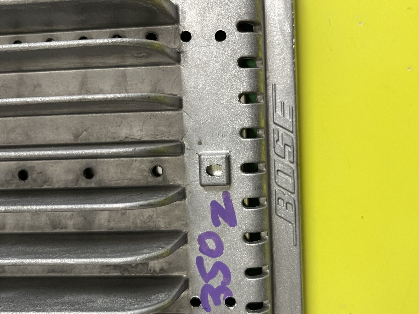 NISSAN 350Z AMPLIFIER BOSE SYSTEM - thumbnail 2