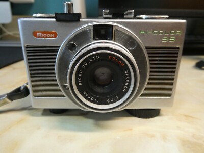 VINTAGE RICOH HI-COLOR 35 FILM CAMERA JAPAN