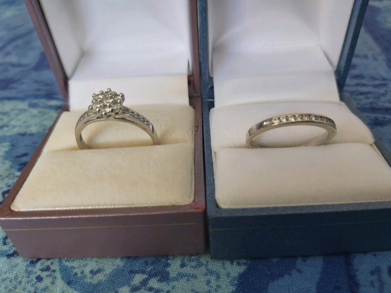 oval shaped diamond earrings