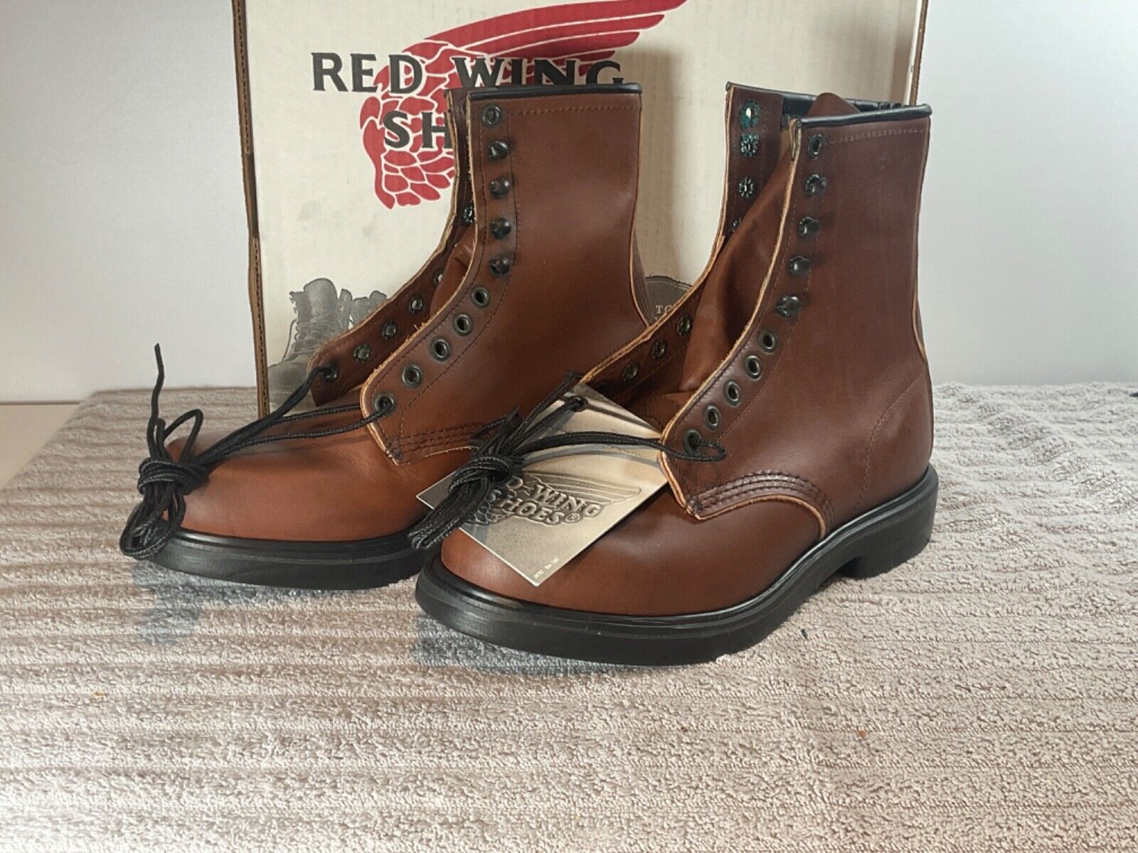 NOS Red Wing 953 Supersole MULTIPLE SIZES Round Soft Toe NOS Red Wing 953 Supersole MULTIPLE SIZES Round Soft Toe