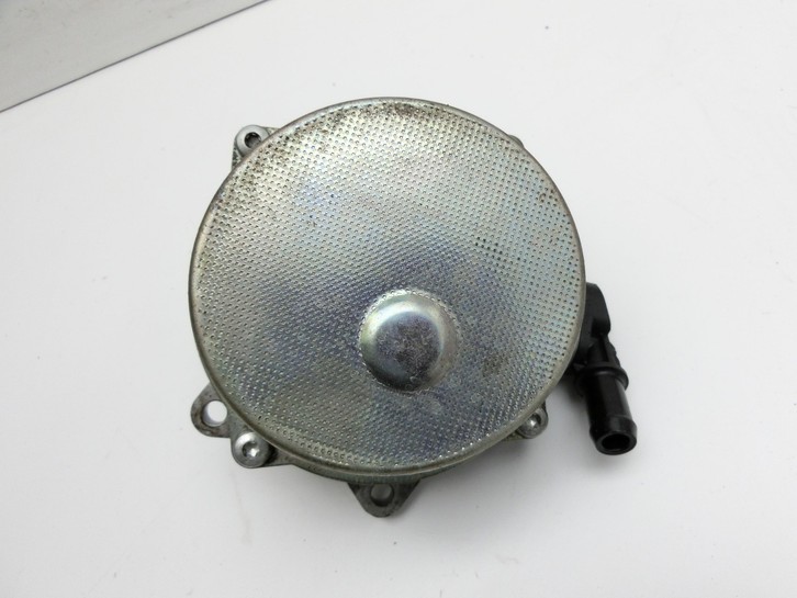 Audi A4 B6 8H 02-05 TDI 2,5 120KW BDG Unterdruckpumpe Vakuumpumpe Audi A4 B6 8H 02-05 17.05.2005 057145100K gebraucht Vorschau 3