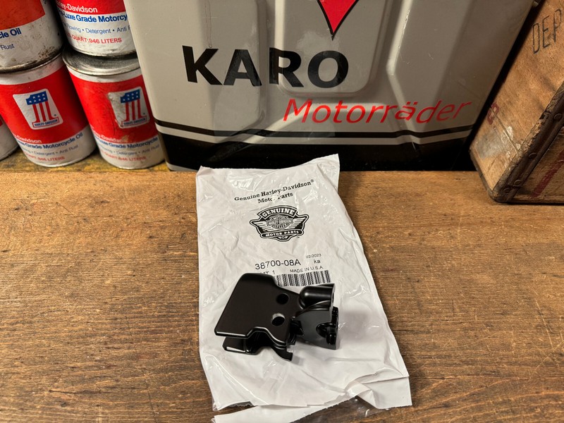 38700-08a Griffhalter Kupplung  TwincamÂ® HarleyÂ®  Neu&Ovp