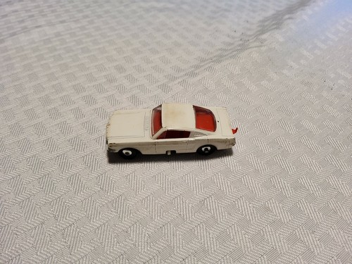MATCHBOX Superfast 8 赤 ミニカーlesny Lesney Matchbox