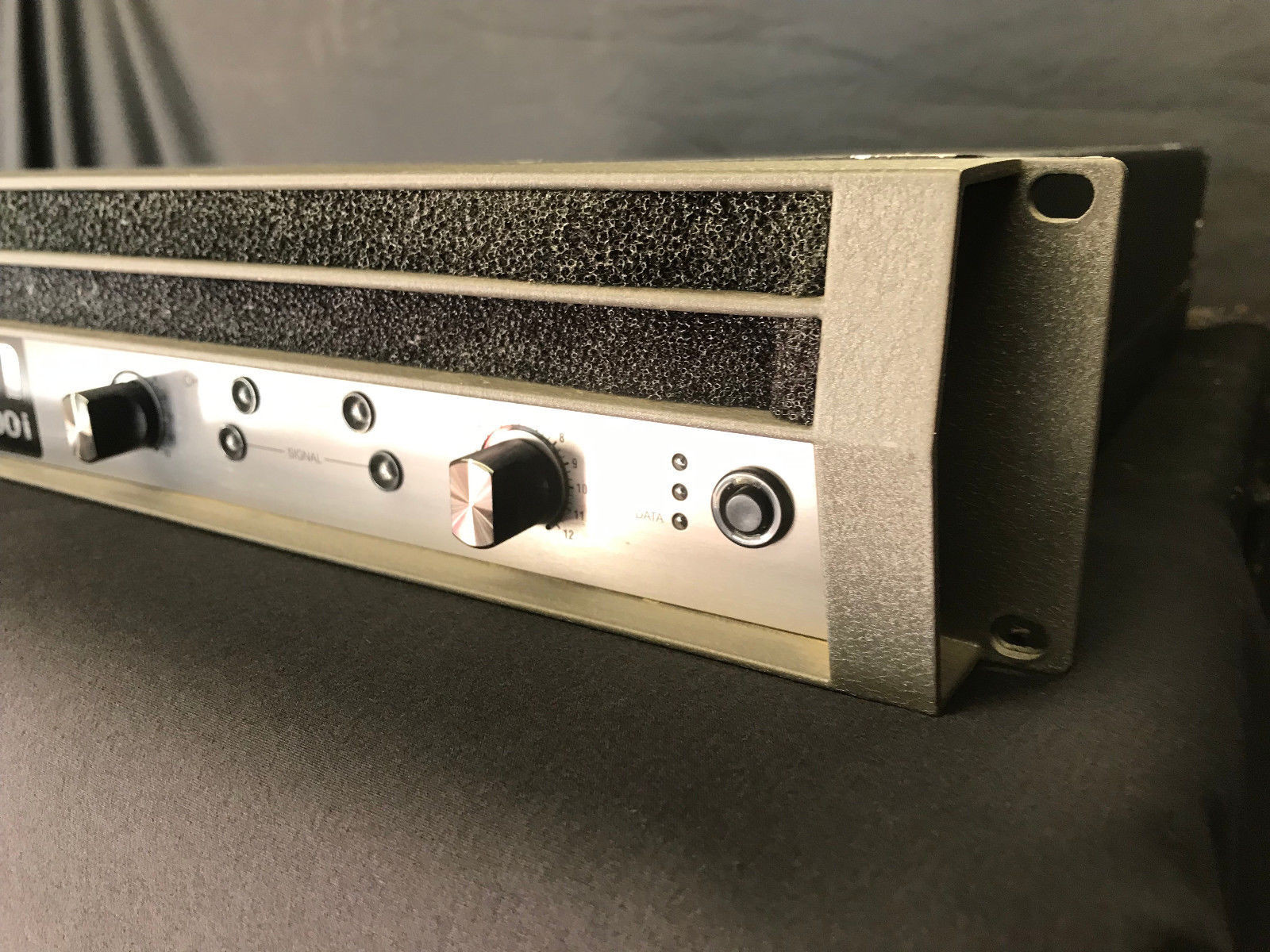 CROWN Macro-Tech 5000i Amplifier MA5000i