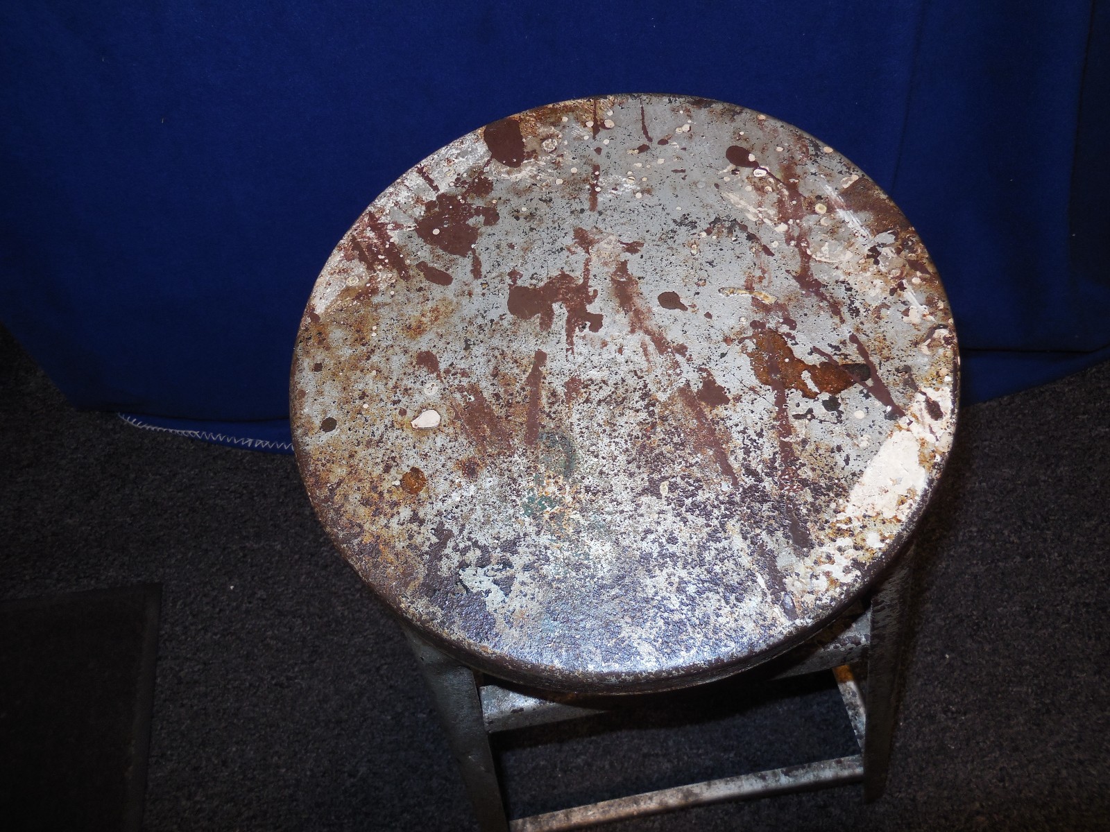 Vintage Metal Sitting Stool Shabby Chic Rusty Industrial kitchen bar stool