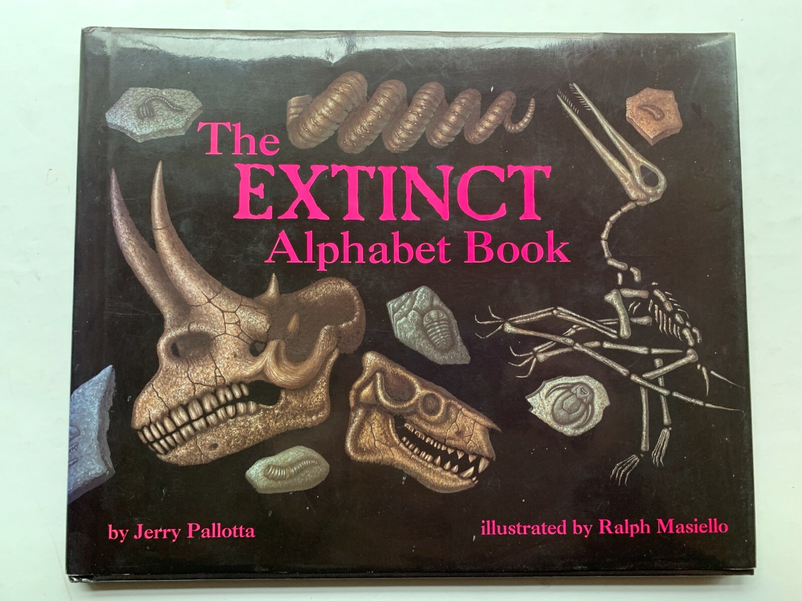 Jerry Pallotta: The Extinct Alphabet Book HC/DJ 1993 Signed