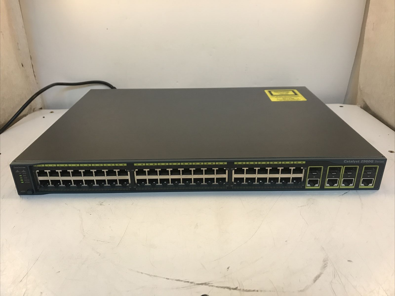 Cisco Catalyst 2960 (WS-C2960G-48TC-L) 48-Ports Switch w