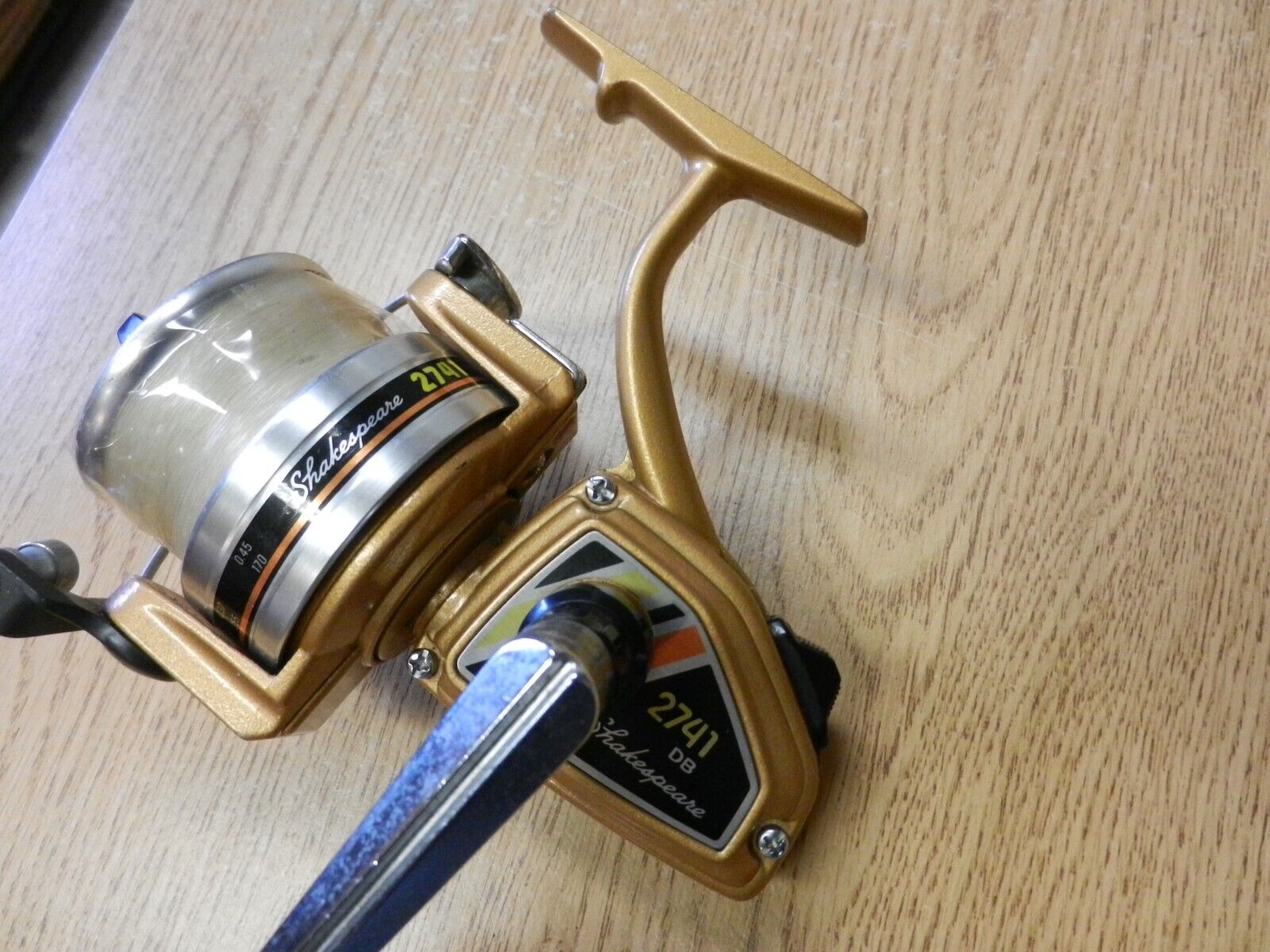 Vintage Shakespeare 2741 DB Japan Spinning Reel Gold Color Vintage Shakespeare 2741 DB Japan Spinning Reel Gold Color