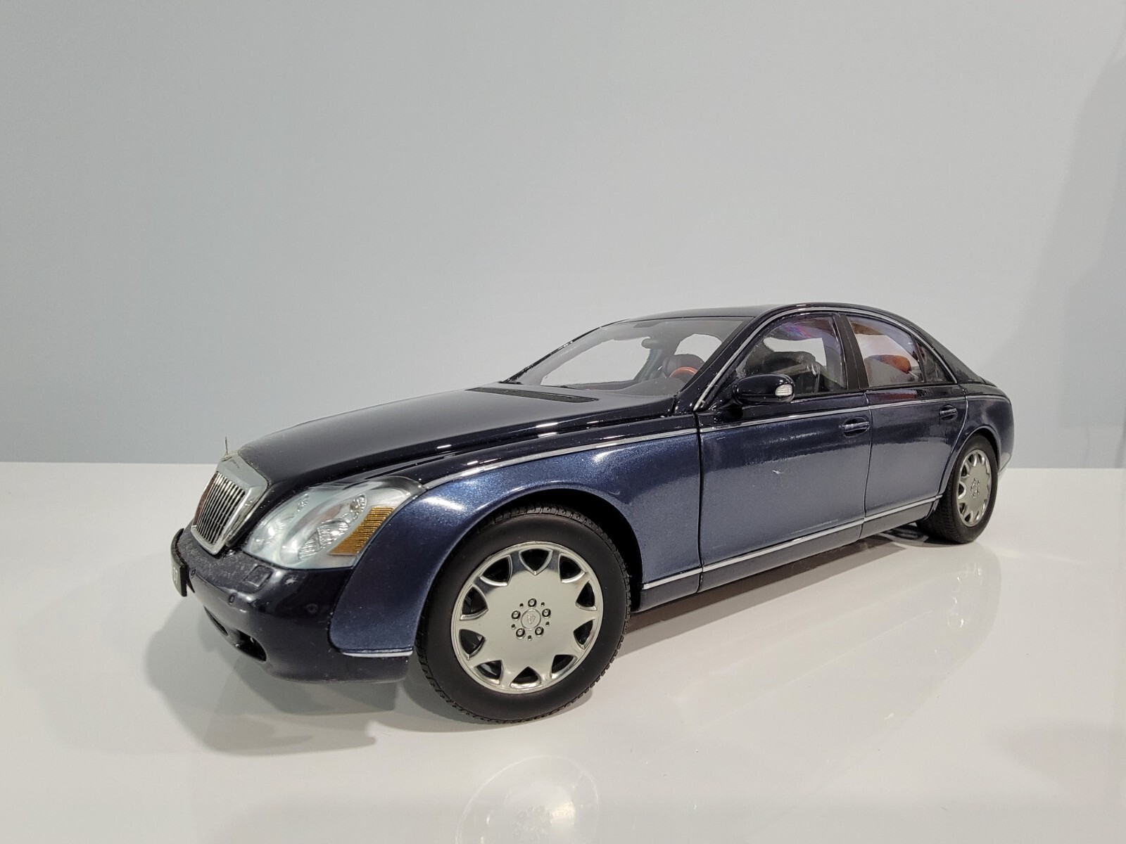1円〜 オートアート 1/43 マイバッハ 57 S 2005 マイバッハ 57 SWB｜乗用車