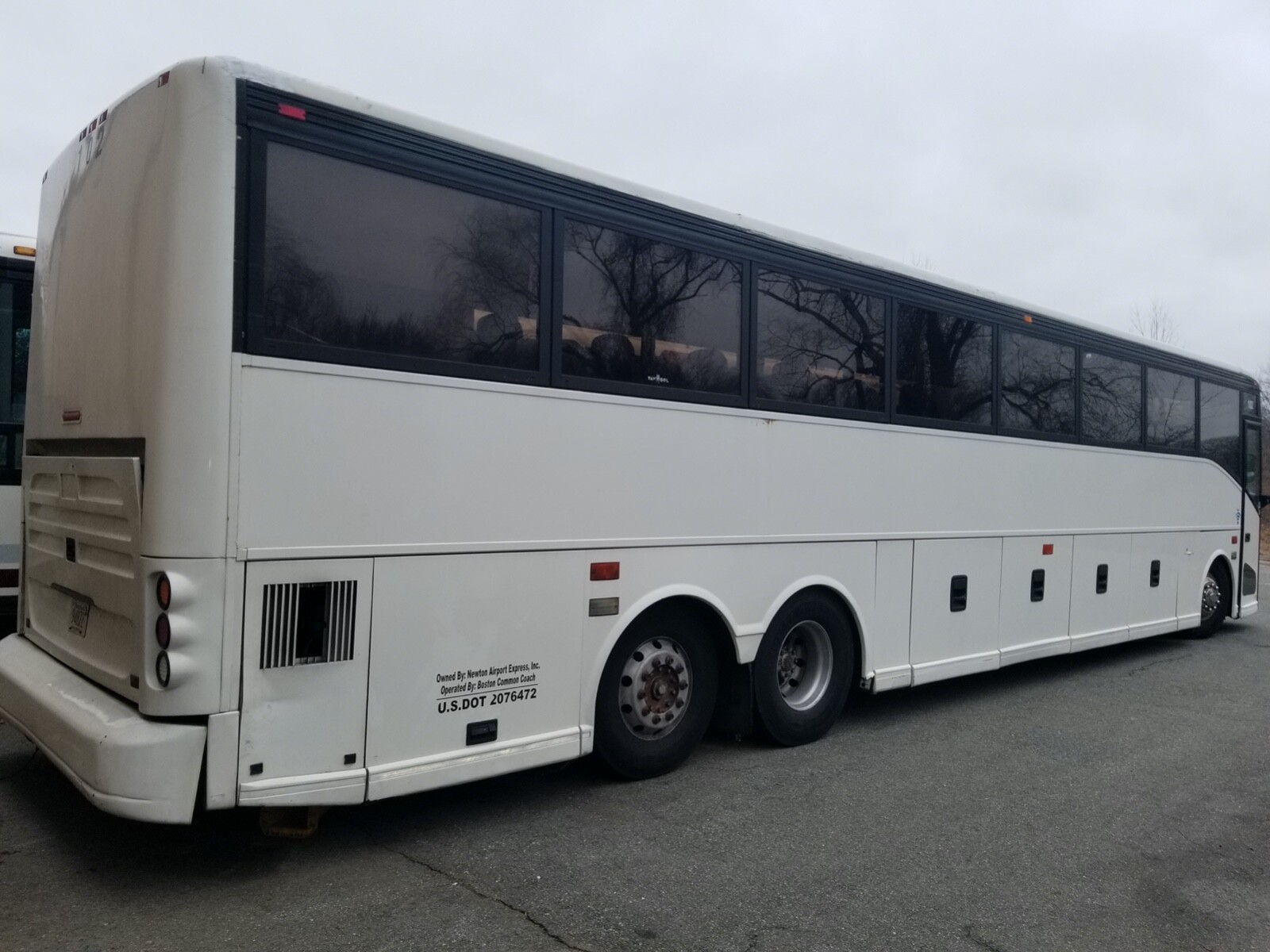 Vanhool Motor Coach (c2045) - Used Van Hool for sale in Stoughton