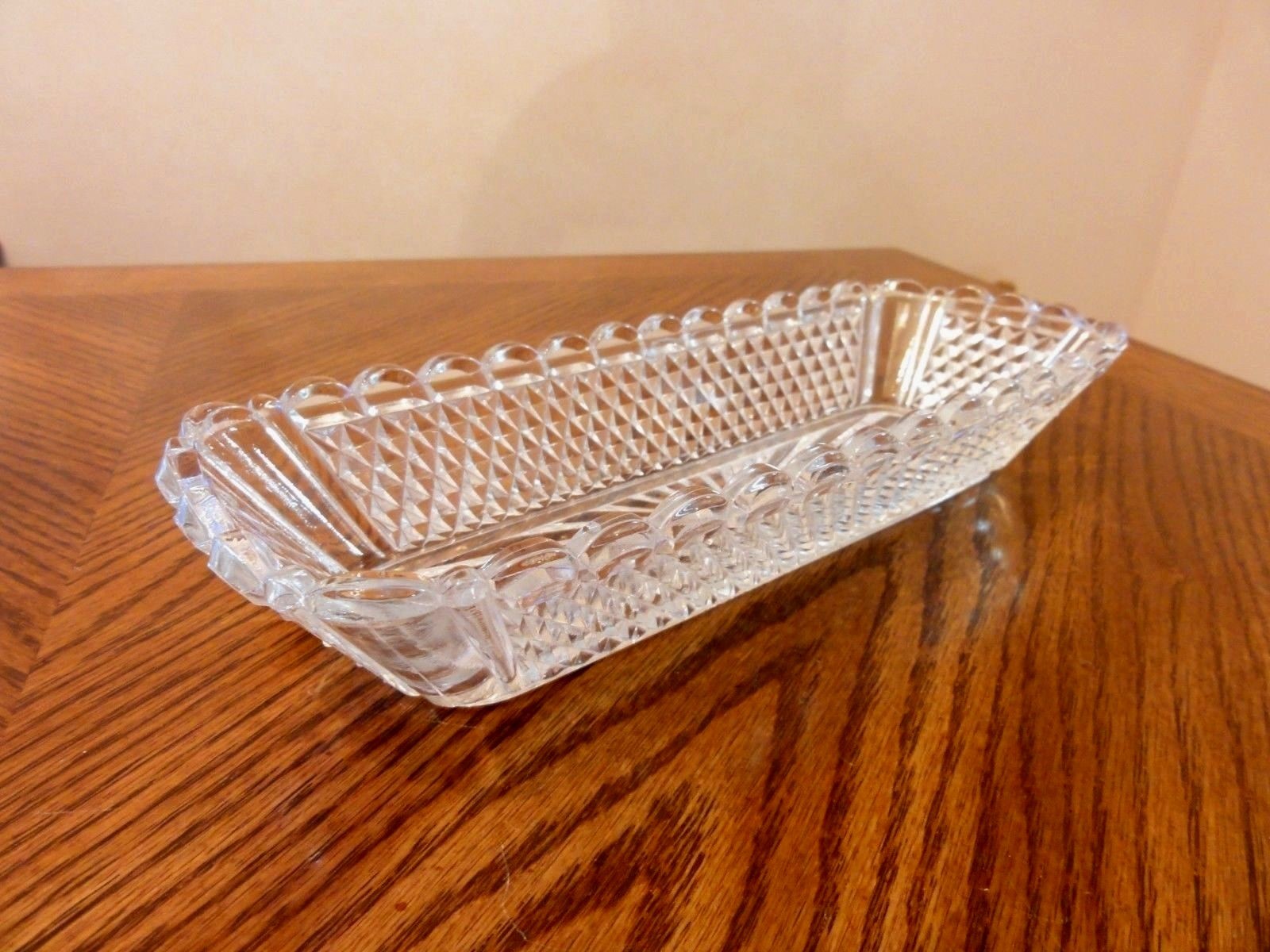 Antique French BACCARAT Late 19th Century Hand Cut Crystal Jewelry Dish Signed