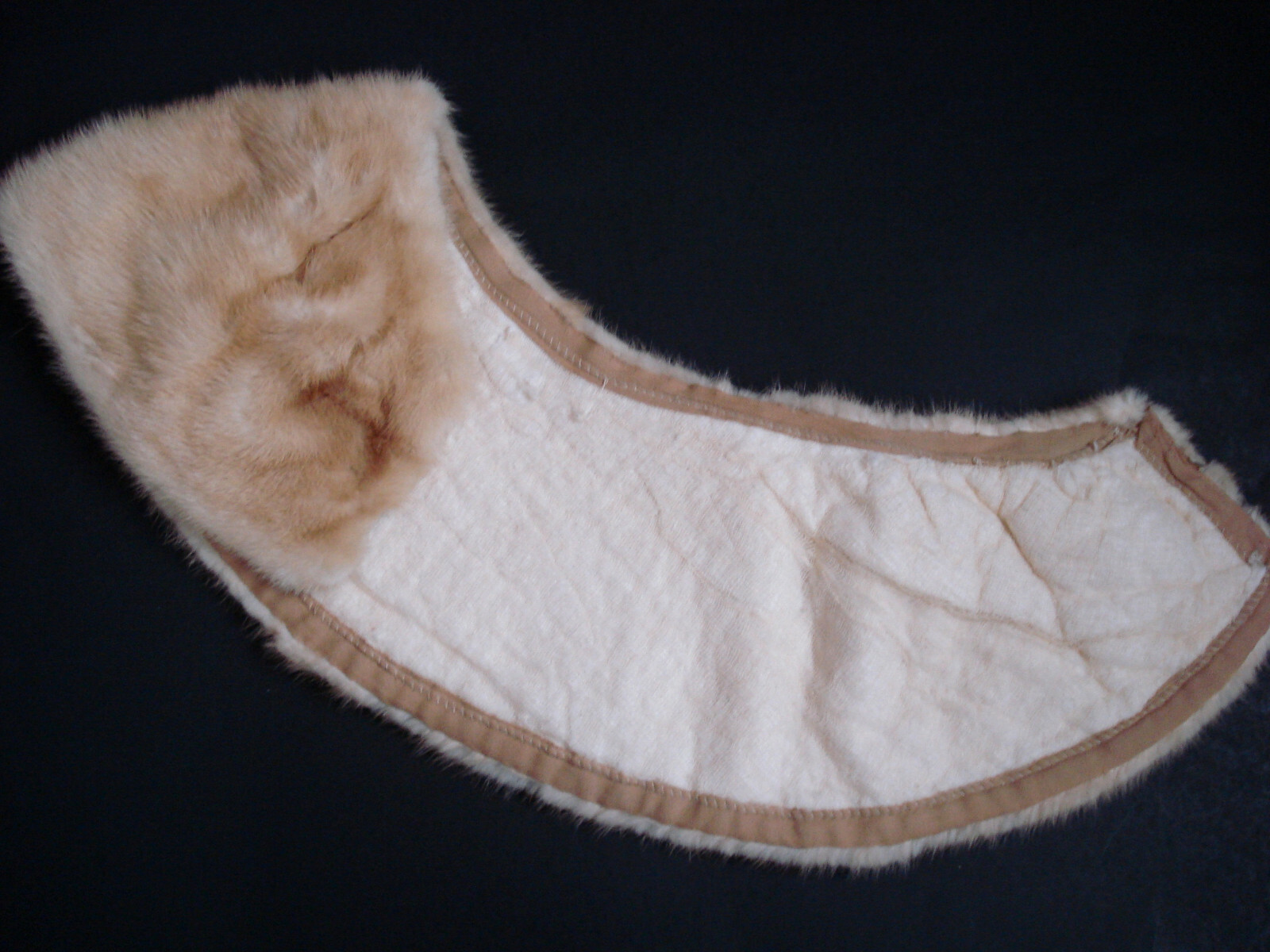 LARGE VINTAGE BLONDE GENUINE MINK FUR COLLAR