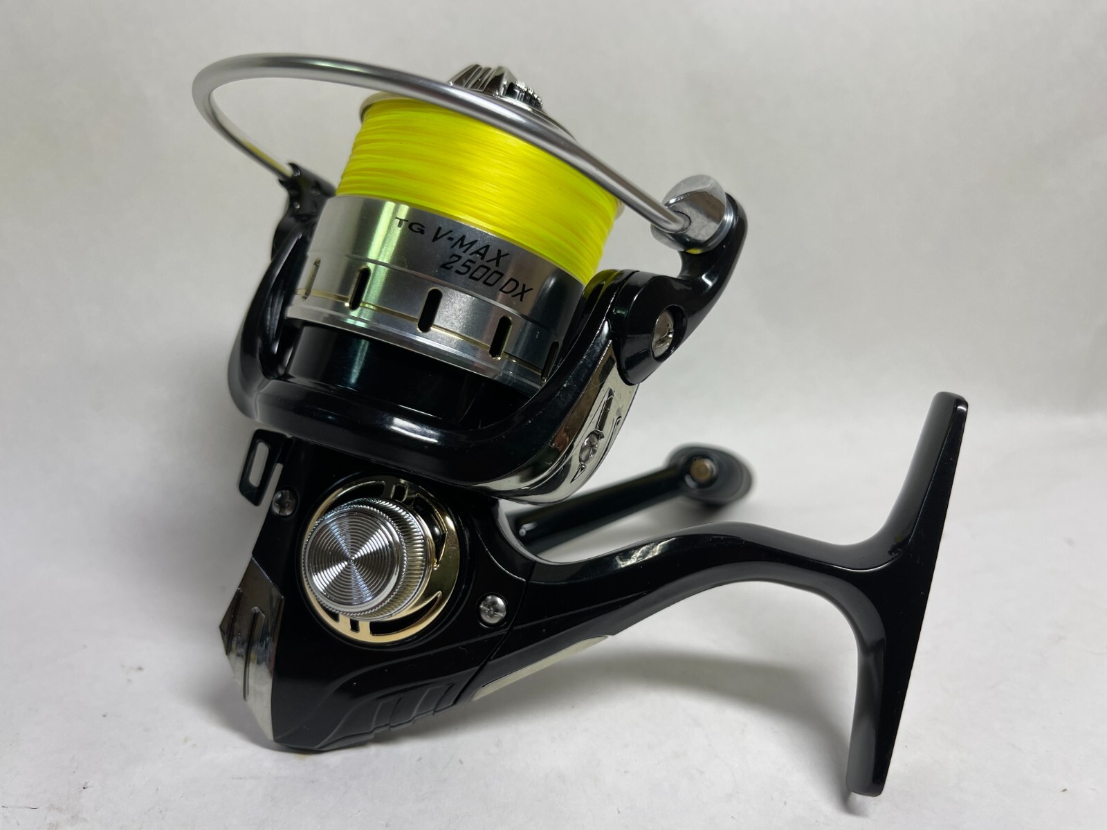 DAIWA - Mee8192 Daiwa Sport Line TG V-MAX 2500 DX Spinning Reel with Nylon
