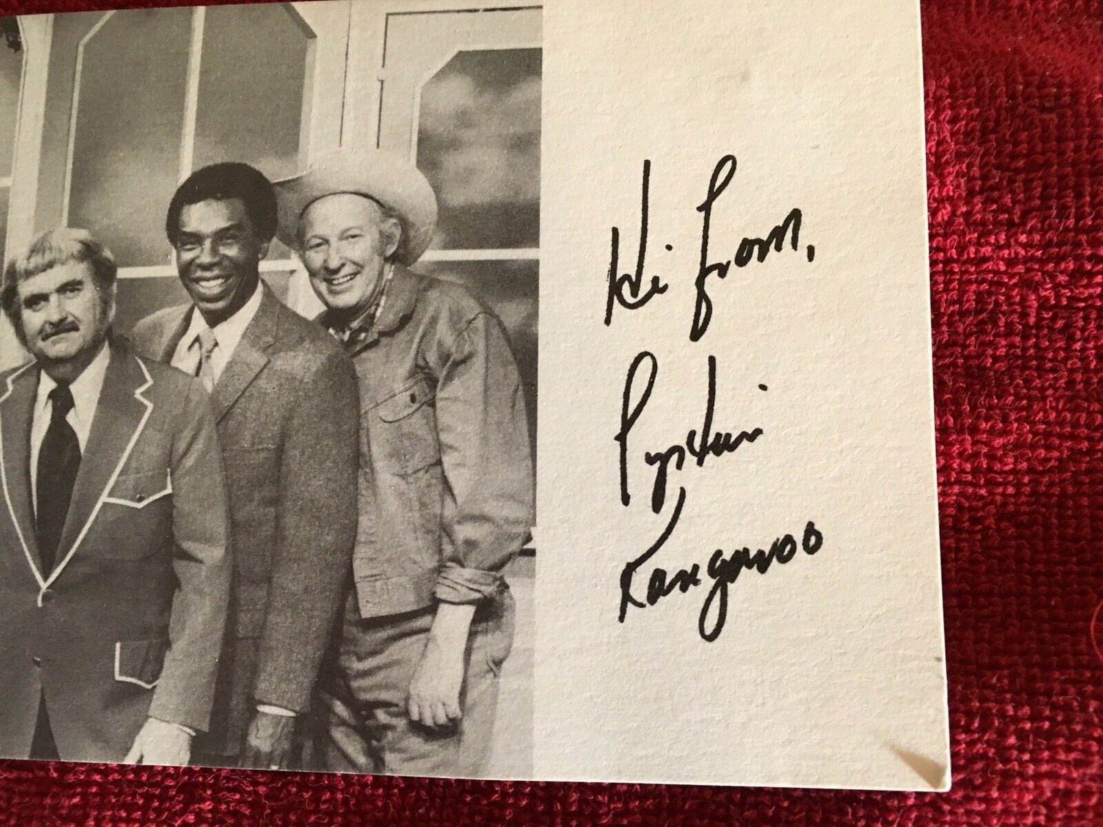 CAPTAIN KANGAROO & CAST W/PRE-PRINTED CAPTAIN AUTOGRAPH!! VERY NICE PIC!