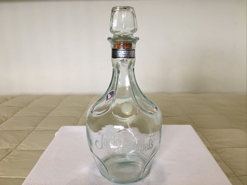 デカンタ（1.5リッター）　　JACK DANIEL's瓶　　（高さ２９ｃｍ） デカンタ（1.5リッター）JACK DANIEL's瓶（高さ29cm）