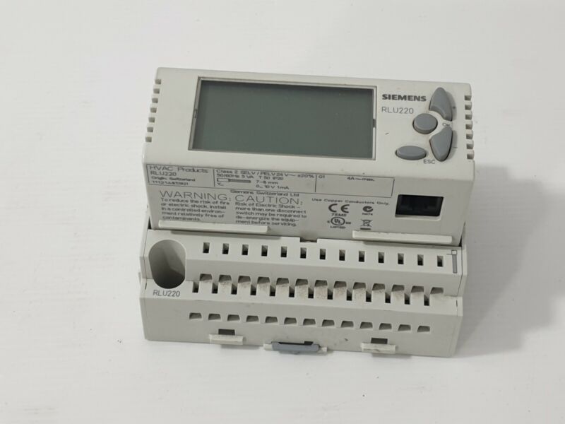 Siemens RLU220 RLU 220 Universal Regulator Controller hvac used tested 