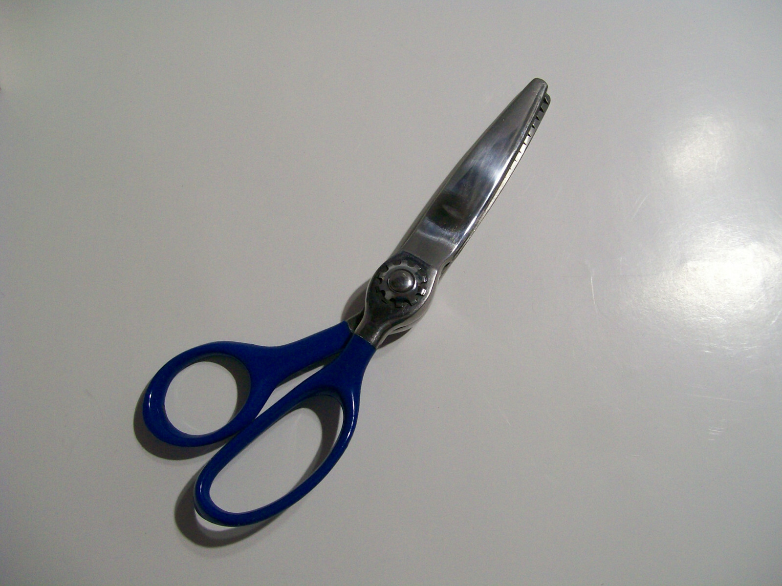 Vintage Metroloy PINKING SHEARS, stainless steel 9.25