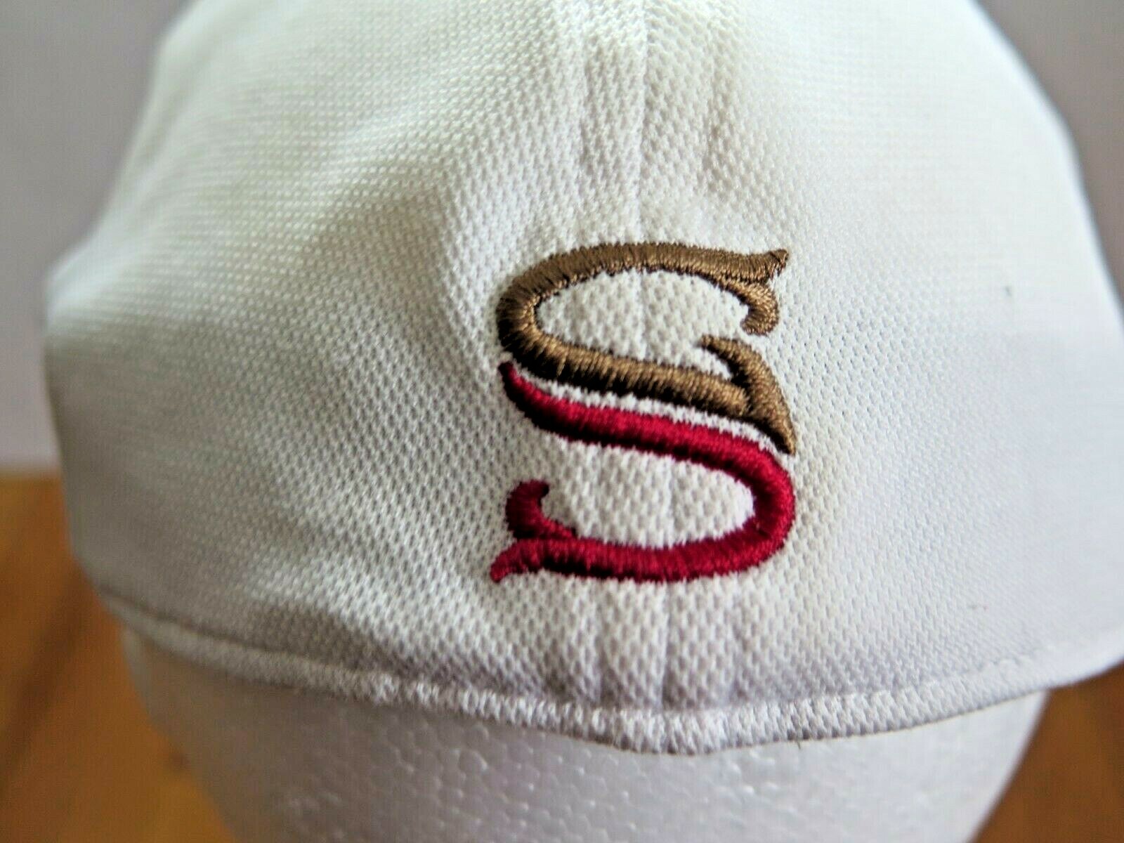 TaylorMade Baseball Style Hat Penta R9 Logo