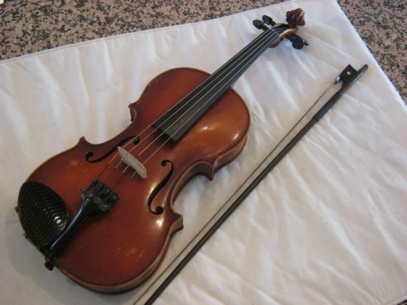 Antique Violin Copy Of Antonius Stradivarius Faciebat Cremona 1713 W/Glasser Bow