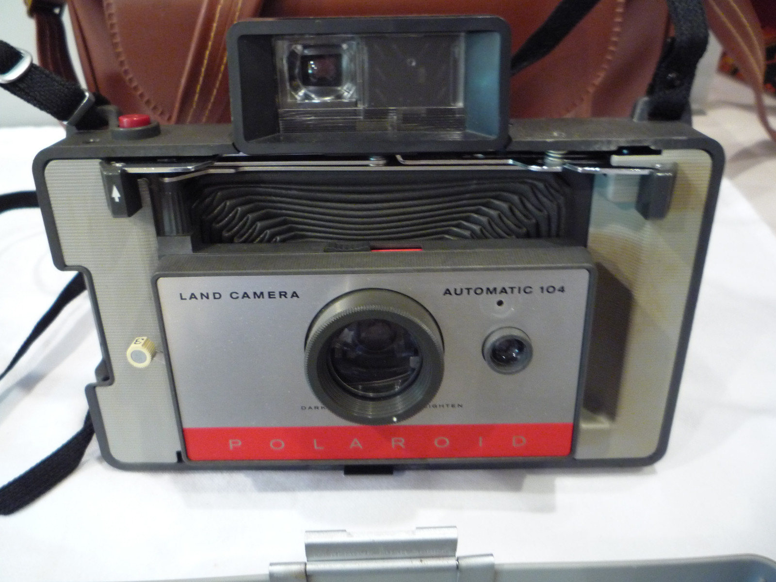 Vintage Polaroid 104 Automatic Land Camera with Manual - Nice