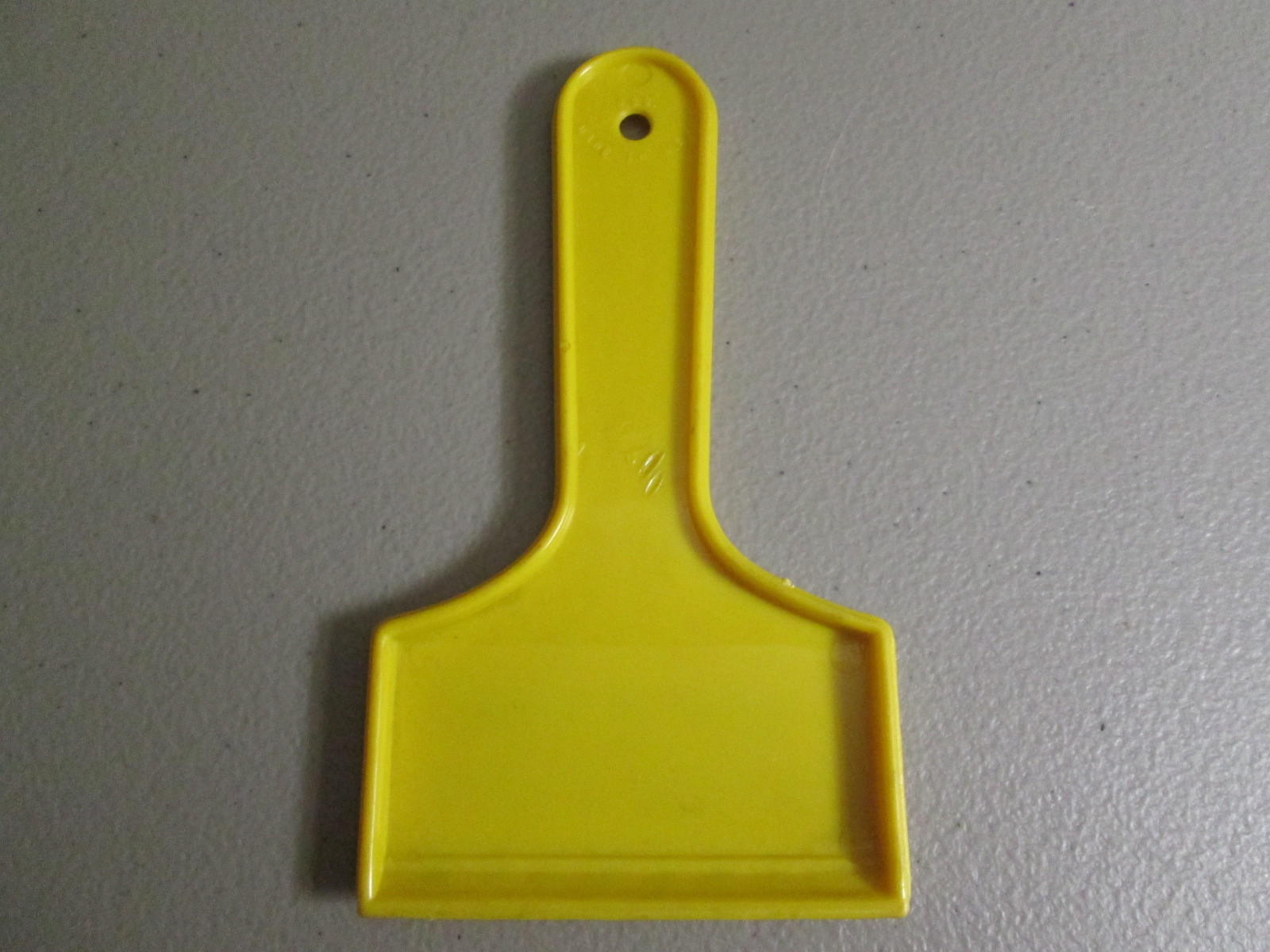 Vintage Emporia Virginia 66 Service Station Ice Scraper