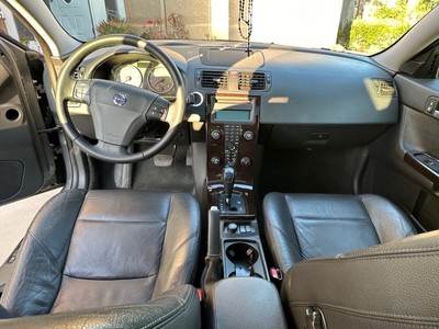 image 5 of interior