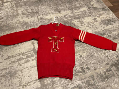 Vintage 40s/50s Lowe and Campbell Wool School Sweater Letter Vintage 40s/50s Lowe and Campbell Wool School Sweater Letter