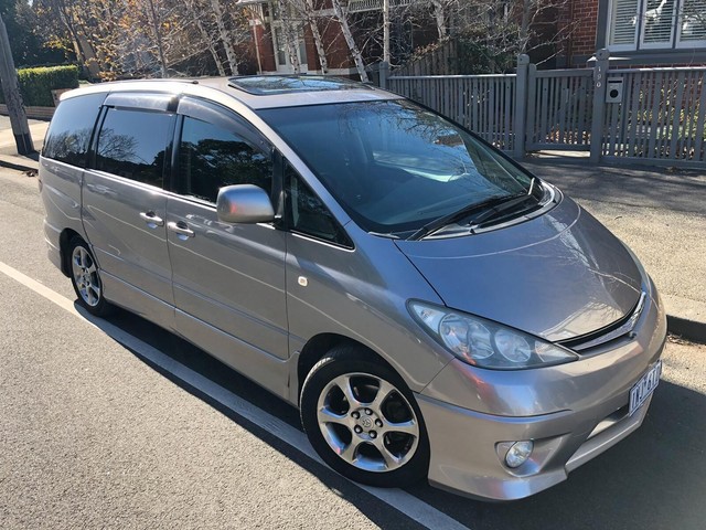 Toyota estima 2003