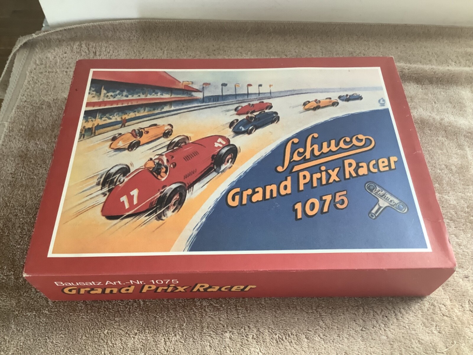 Schuco Grand Prix Set 1024 1997年版 Schuco Grand Prix Racer 1075 – Reproduction Clockwork Racer