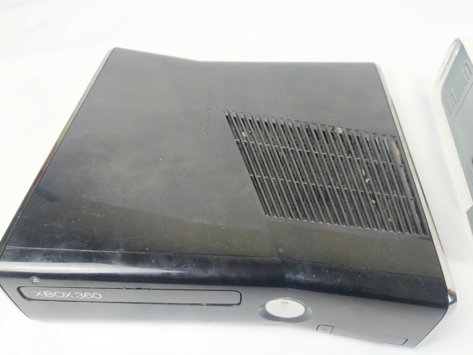 Lot of 3 XBox 360 for PARTS OR REPAIR ONLY 2 White 1 Black Slim