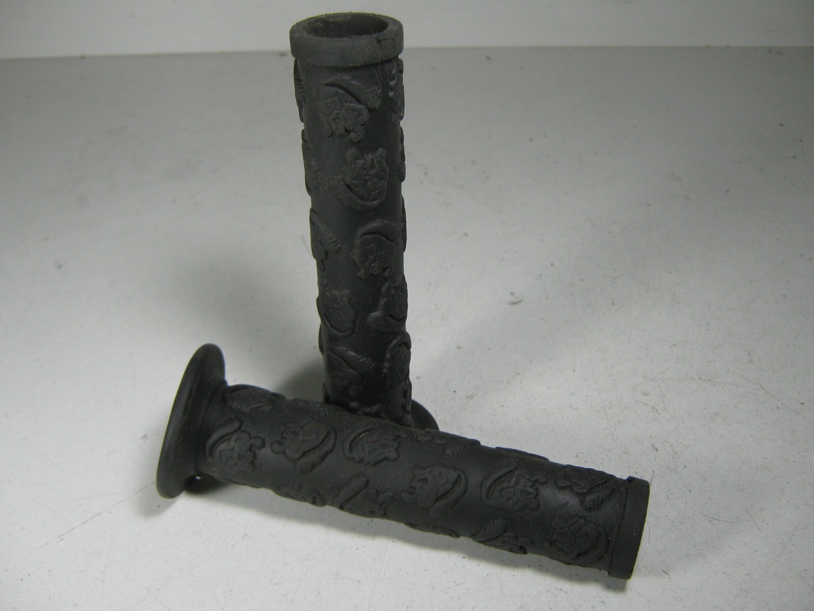 Mongoose Handlebar Grips Bikesw