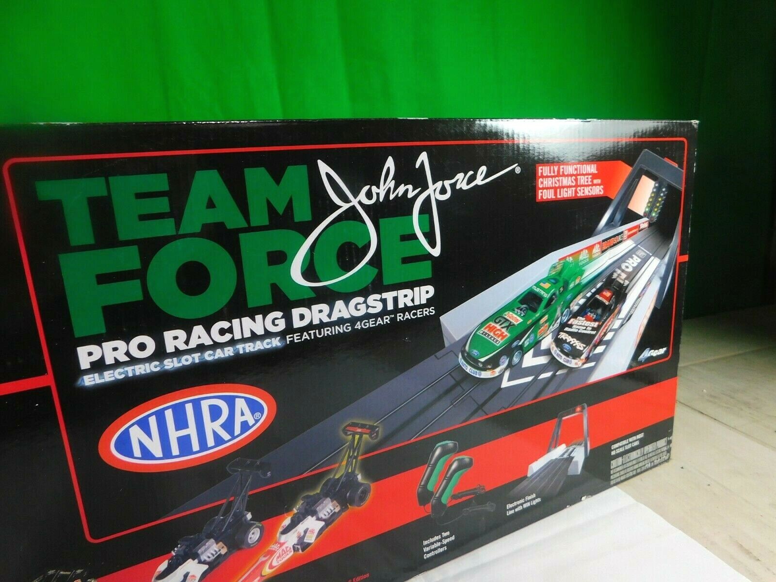 Mac Tools Team Force Pro Racing Drag Strip #CP7002 Featuring 4 Gear Racing