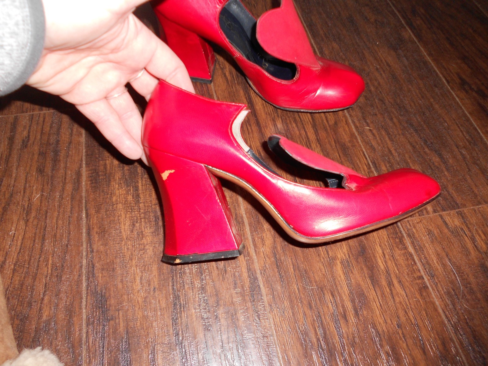 Vtg. Wms 1960s Fred Slatten Carmo Platform Heels sz 8 M 60s Shoes heart front