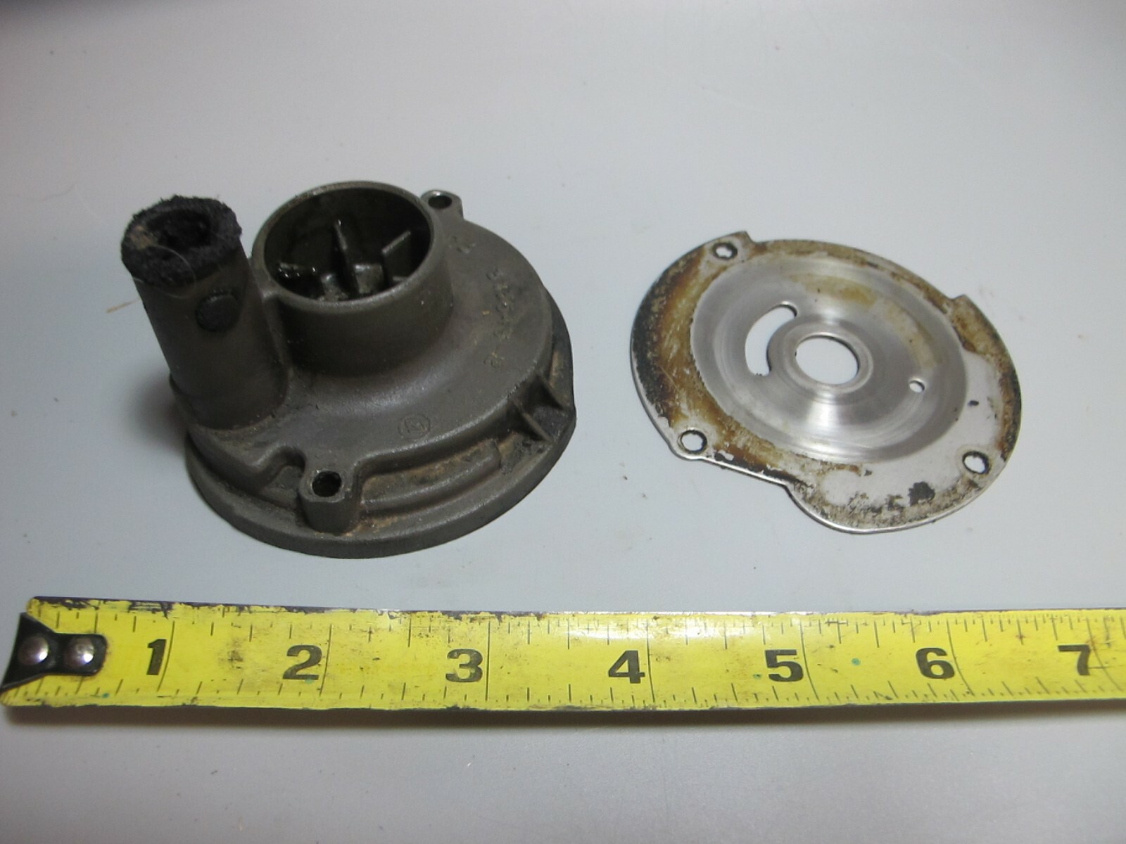 Evinrude Johnson Impeller Housing with Plate 313543 313543