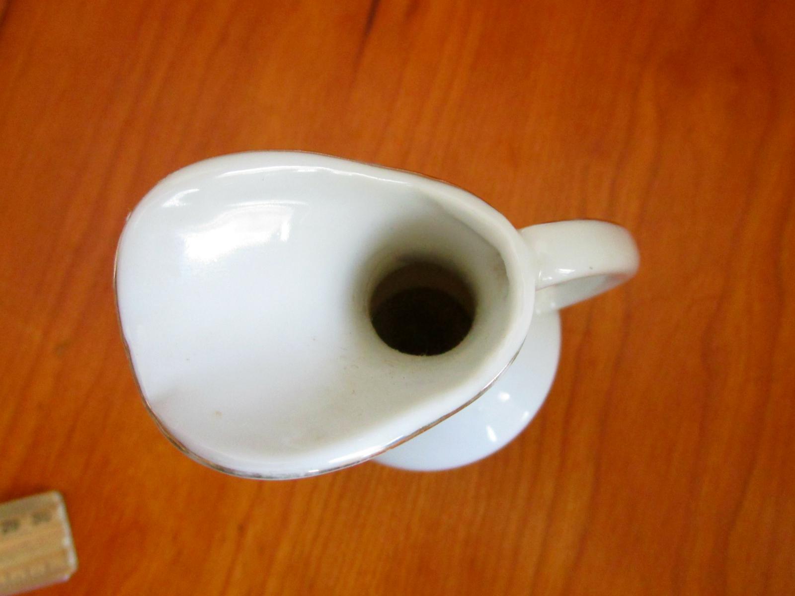 Small Porcelain Vase 7