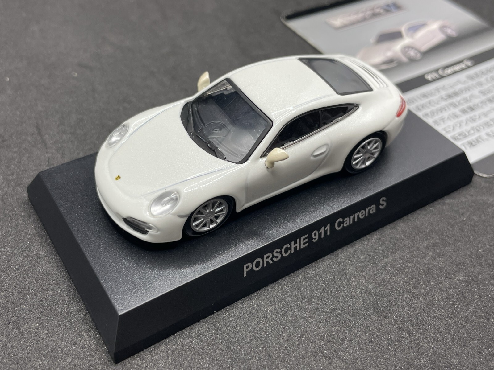 1/64　発光塗料　Porsche 911 RWD　精密ミニカー 1/64 発光塗料 Porsche 911 RWD 精密ミニカー Amazon.co.jp: 1