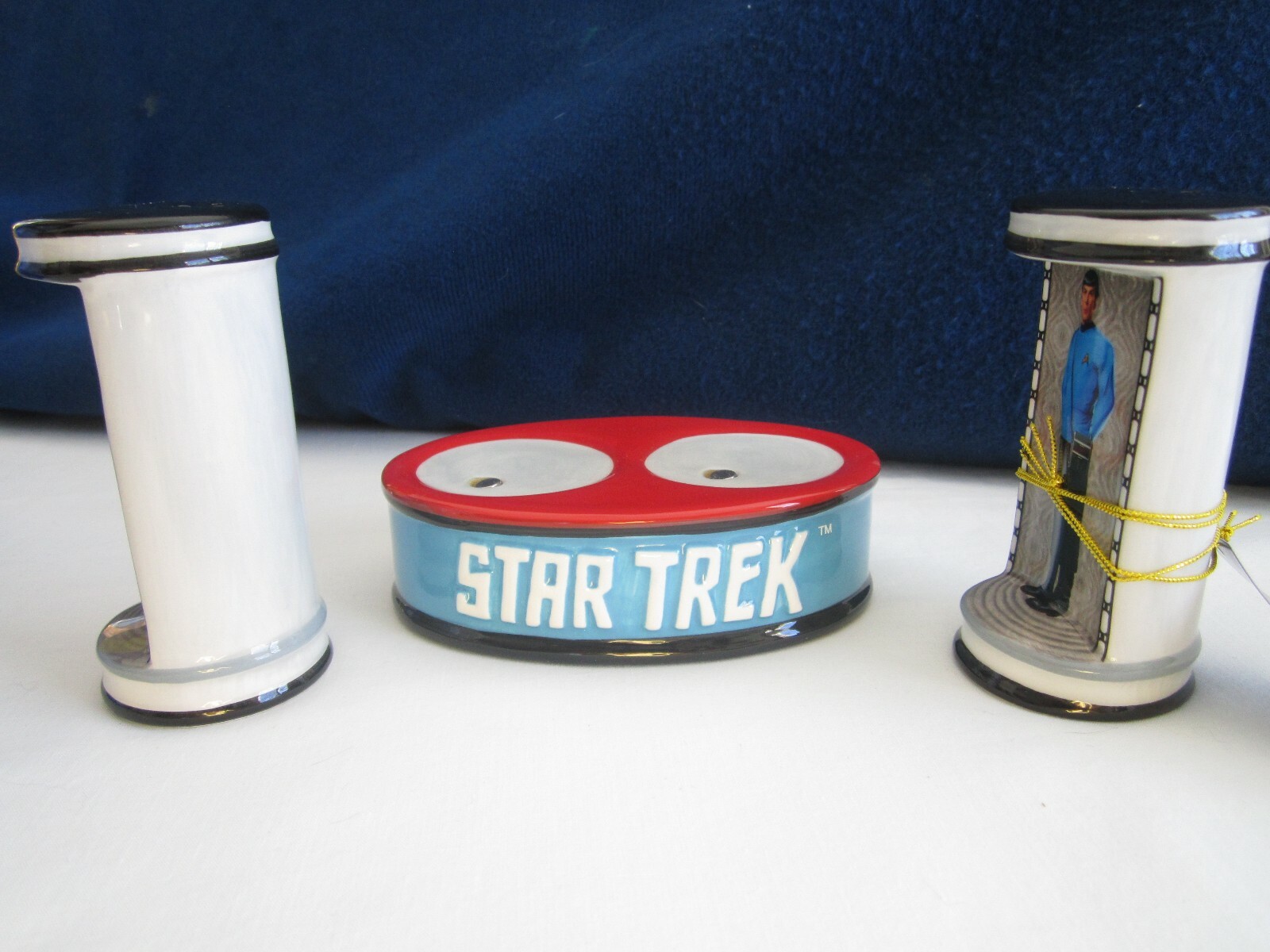 Star Trek Captain Kirk & Spock in Transporter Salt & Pepper Shakers Set NEW
