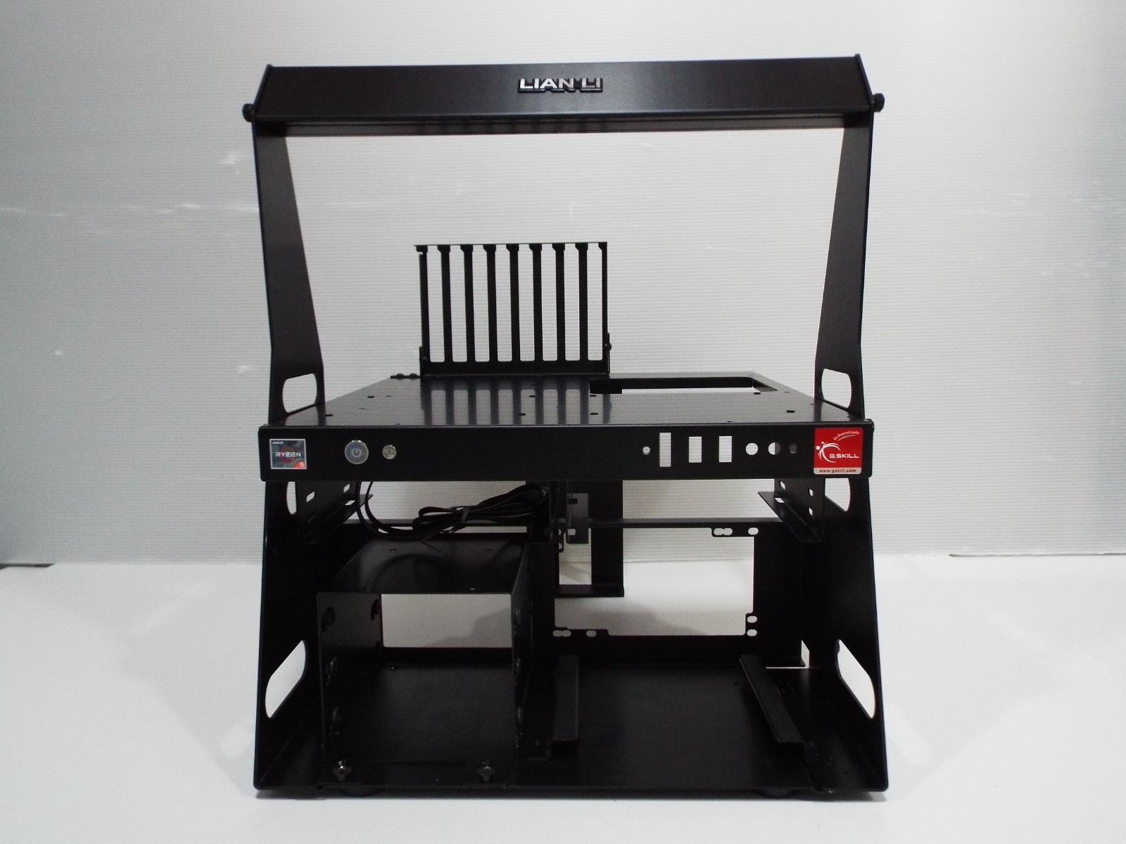 LIAN LI T60А PC case open frame Lian Li PITSTOP T60 Open Air Frame Test Bench Computer Case