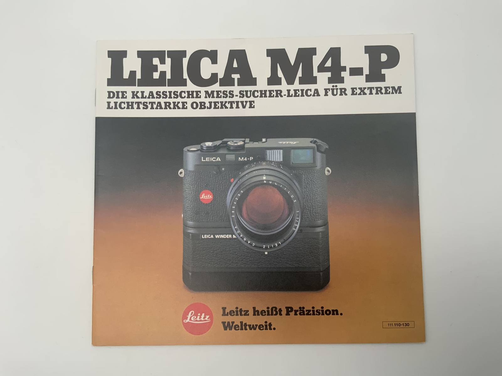 Leitz Leica Complete Catalog October 1 1976 Catalog German
