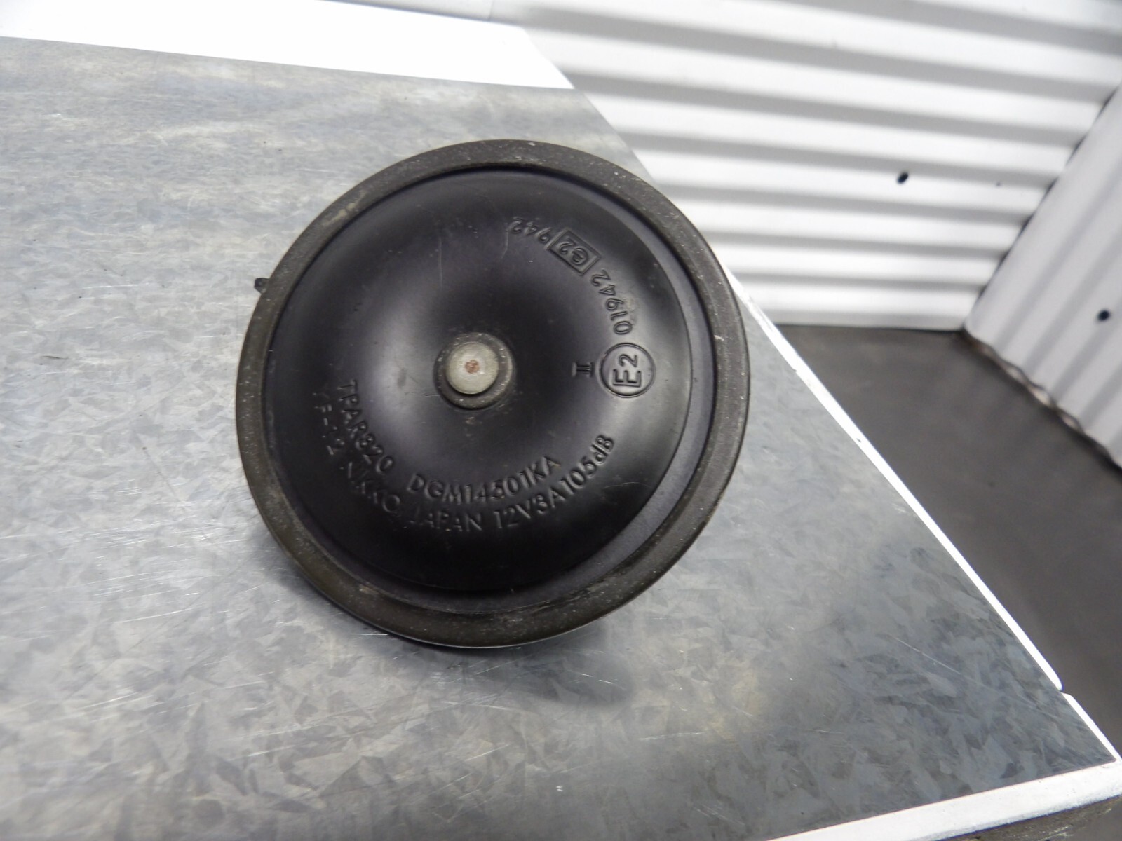 スイッチライト 1993-1998 Toyota Genuine Supra Quarter Panel Air Inlet