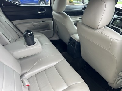 image 4 of interior
