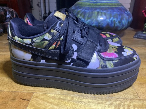 NIKE 厚底　ブラック　VANDAL 2K LX FLORAL Nike Vandal 2K LX Floral Women's Size 8 Black Metallic Gold