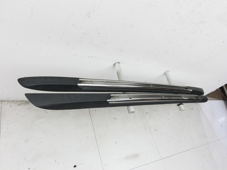 Jeep Grand Cherokee WK2 13-17 Dachgepäck Grundträger Dachreling Jeep Grand Cherokee WK2 13-17 24.02.2017 55079172AK... Vorschau 2