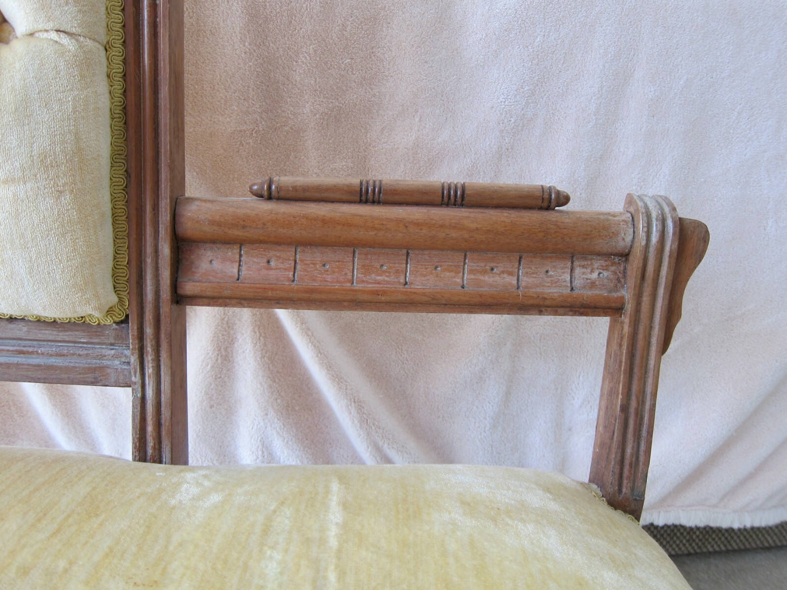 RARE MOTHER/DAUGHTER Antique Victorian SETTEE. Gold velvet Upholstery  Lovely!