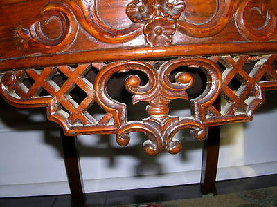 Carved Parlor Chair 1800s Beautiful chair for hall display. MY HALL WAY.