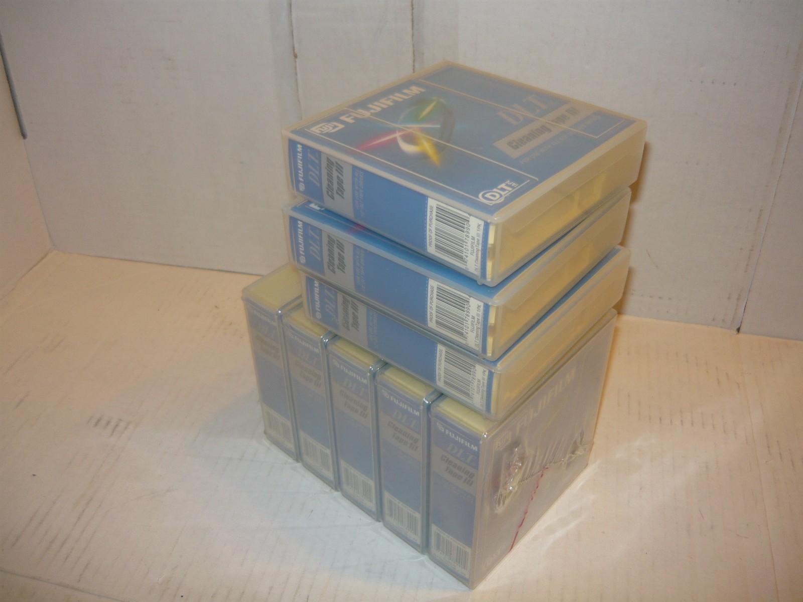 Fugi FUJI FILM DLT III Cleaning *Sealed Package Includes (5) Tapes* (H3) + 3