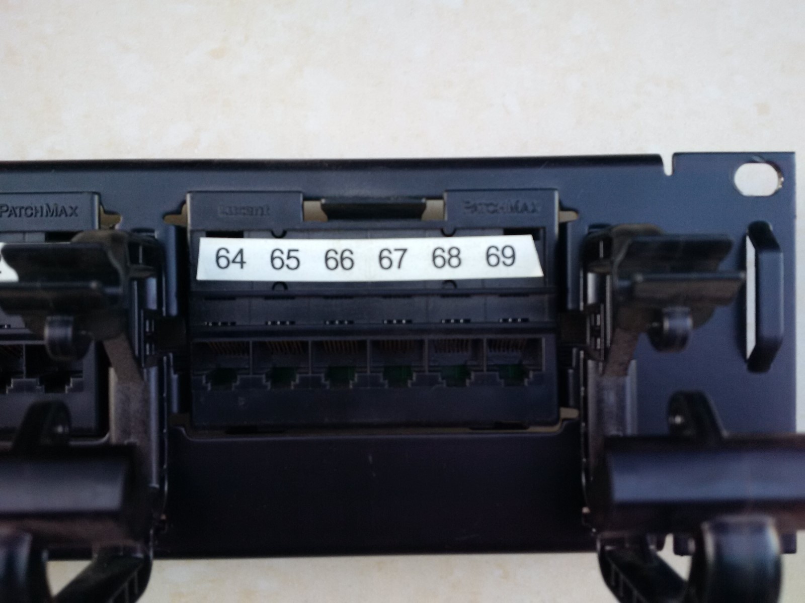 Lucent Patchmax DM2150-PSE 3  6-socket Module CAT5E 24 Port Patch Panel Loaded