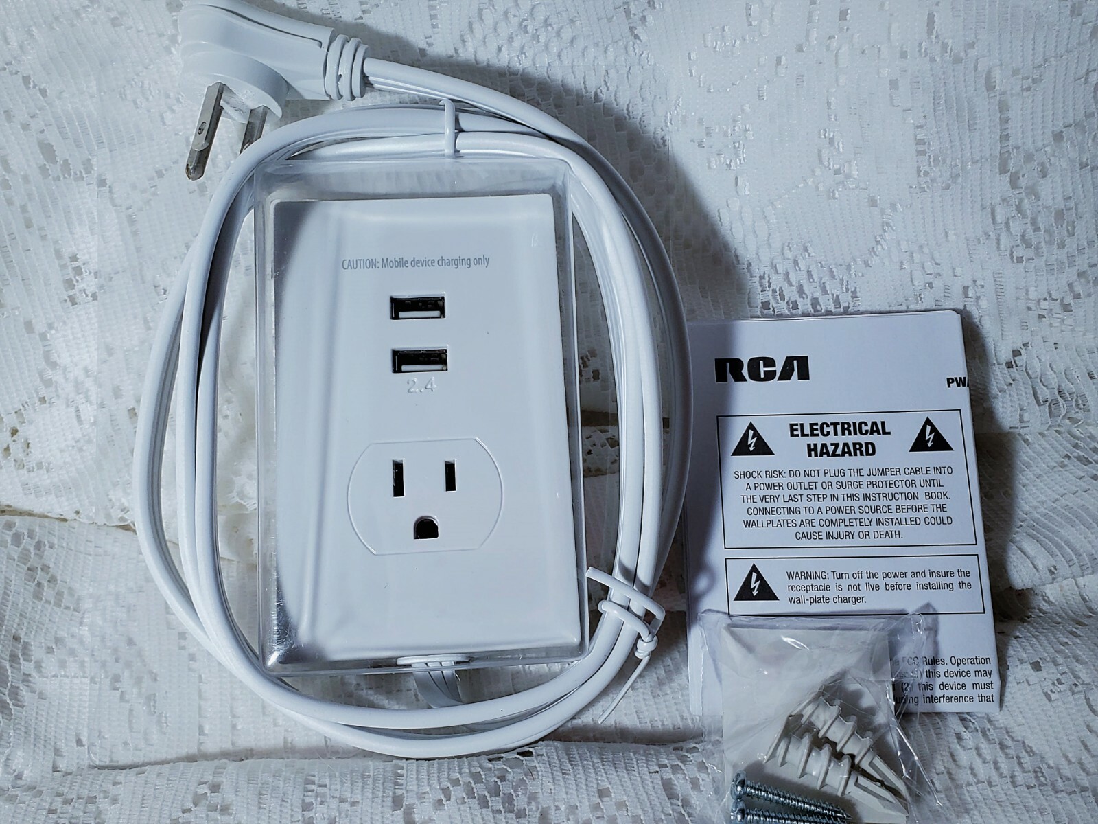RCA Outlet Anywhere with 2 USB Ports PWA2USB6Z Electrical Outlet