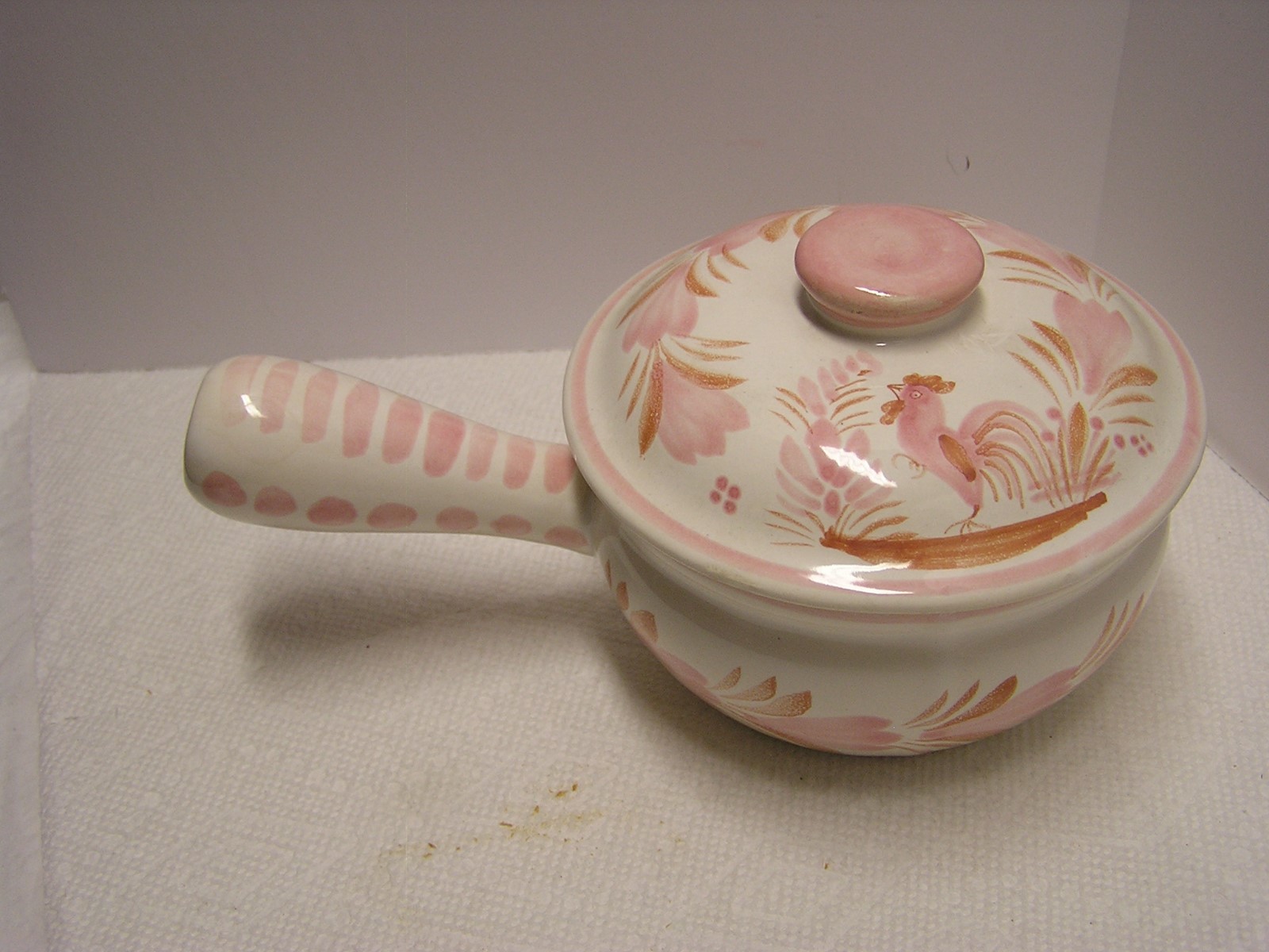 QUIMPER HENRIOT INDIVIDUAL CASSEROLE W/HANDLE AND COVER~PINK ROOSTER~3 AVAILABLE